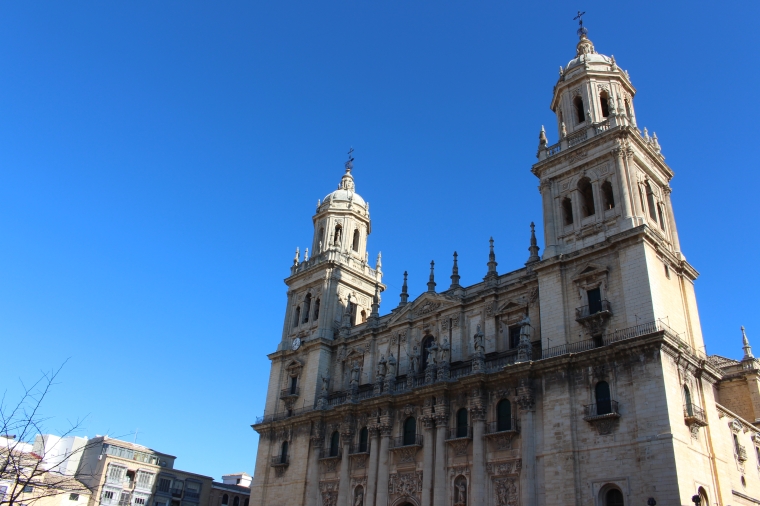 Die Kathedrale + strahlend blauer Himmel
